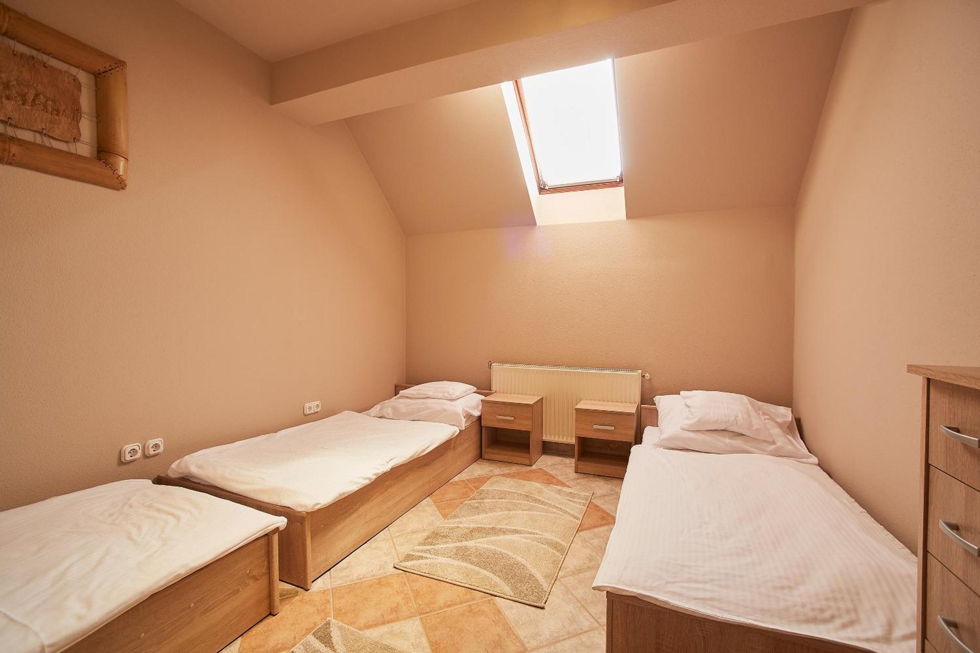 Апартаменты Lujza Apartman Goedoello Экстерьер фото